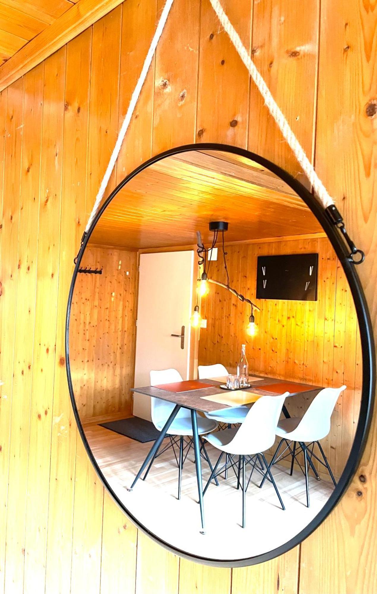 Charming, Well-Equipped Alpine Apartment 坎德施泰格 外观 照片